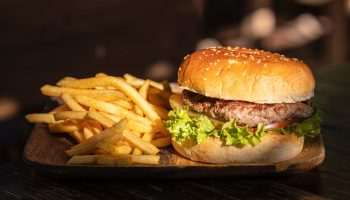 pexels-engin-akyurt-3219483